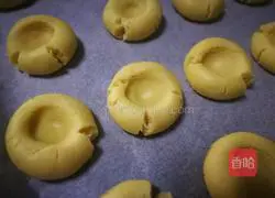 Illustration of how to make salad dressing cheese cookies 13