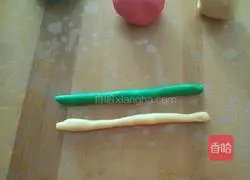 Illustration of how to make Christmas cane cookies 9