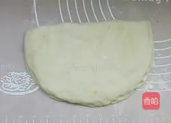 Illustration of how to make bean paste twist cake 10