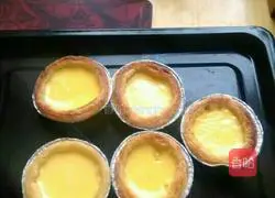 Illustration of how to make original milk Portuguese egg tart 2