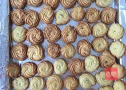 Illustration of how to make coconut cookies 10