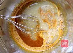 Illustration of how to make red dates, walnuts and chiffon 4