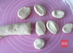 Illustration of how to make purple sweet potato buns with an open smile 5