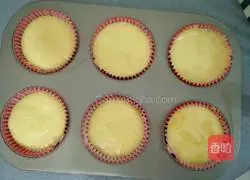 No oil Illustration of how to make small cup cake 4