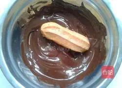 Illustration of how to make lightning puffs 10