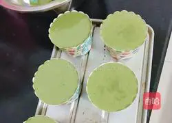 Illustration of making matcha cake 11