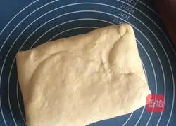 Illustration of how to make homemade egg tarts 3