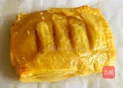 Banana Pie Recipe Illustration 13