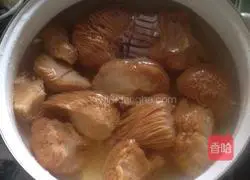 Illustration of making homemade Hericium biscuits 1