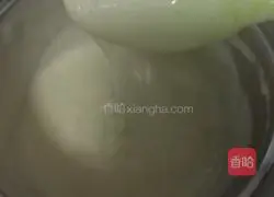 Illustration of homemade chiffon cake filled with cream 6