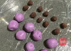 Illustration of how to make purple sweet potato and bean paste dumplings 5