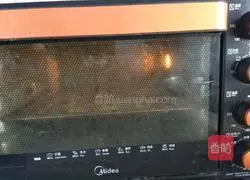 Illustration of how to make peach cake 12