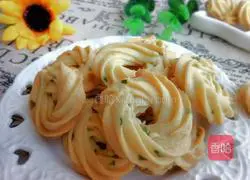 Illustration of how to make scallion cookies 7