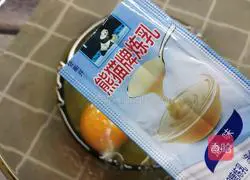 Illustration of how to make honey bean cake 4