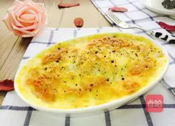 Illustration of tomato and cheese baked rice 12