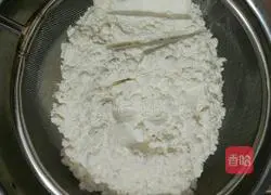 Illustration of how to make microwave cookies 6