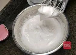 Illustration of how to make homemade chiffon cake 7