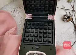 Illustration of how to make cocoa waffles 5