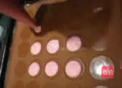 Illustration of how to make macarons 9