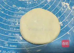 Illustration of how to make bean paste cake 13