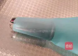 Illustration of how to make coconut cookies 12