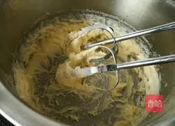 Illustration of how to make Christmas tree cookies 2