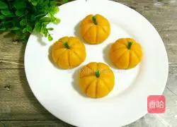 Illustration of how to make small pumpkin snacks 18