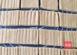 Illustration of how to make original large biscuits 4