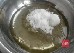 Illustration of how to make walnut cake 3