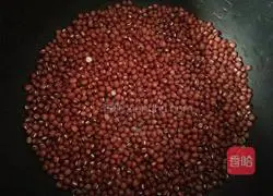 Illustration of how to make handmade red bean paste 1