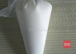 Illustration of how to make mini yogurt cakes 3