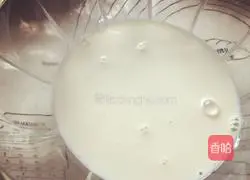 Illustration of how to make cream-free egg tarts 3