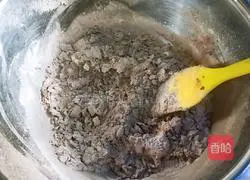 Illustration of how to make bear paw biscuits 9