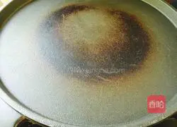 Illustration of how to make crispy biscuits with electric baking pan 11