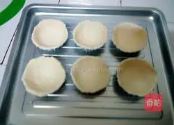 Custard sauce version of Portuguese egg tart recipe 11