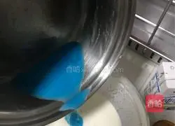 Illustration of how to make rainbow cheese mousse cake 12