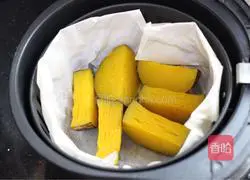 Pumpkin Banana Cheese Ball Recipe Illustration 5