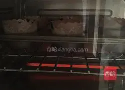 Illustration of how to make small cupcakes 8