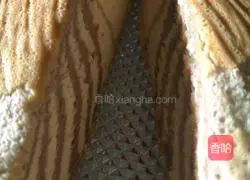 Zebra pattern two-color chiffon cake recipe 18