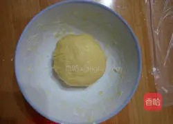 Illustration of how to make buttery milk biscuits 7