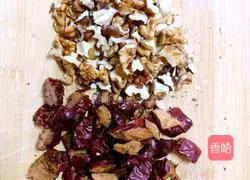 Illustration of how to make oatmeal, red dates and walnut cakes 2