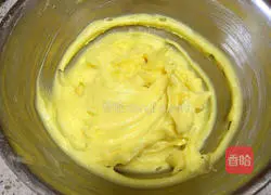 Man Illustration of how to make cranberry cookies (first time success) 3