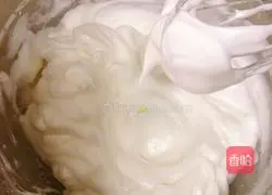 Illustration of how to make chiffon cake 4