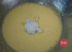 Illustration of how to make egg yolk biscuits 2