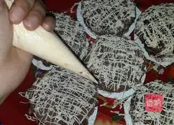 Illustration of how to make model cake 9