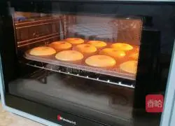 Raisin Donut Cake Recipe Illustration 15