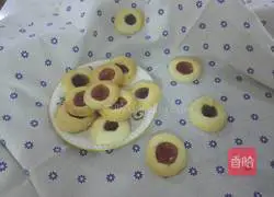 Illustration of how to make jam biscuits 13