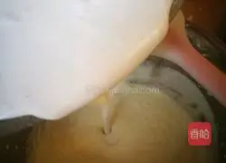 Illustration of how to make kiwi mousse cup 4