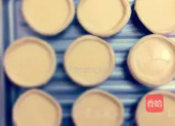 Illustration of how to make cream-free egg tarts 8