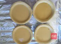 Illustration of how to make crispy egg tarts 6